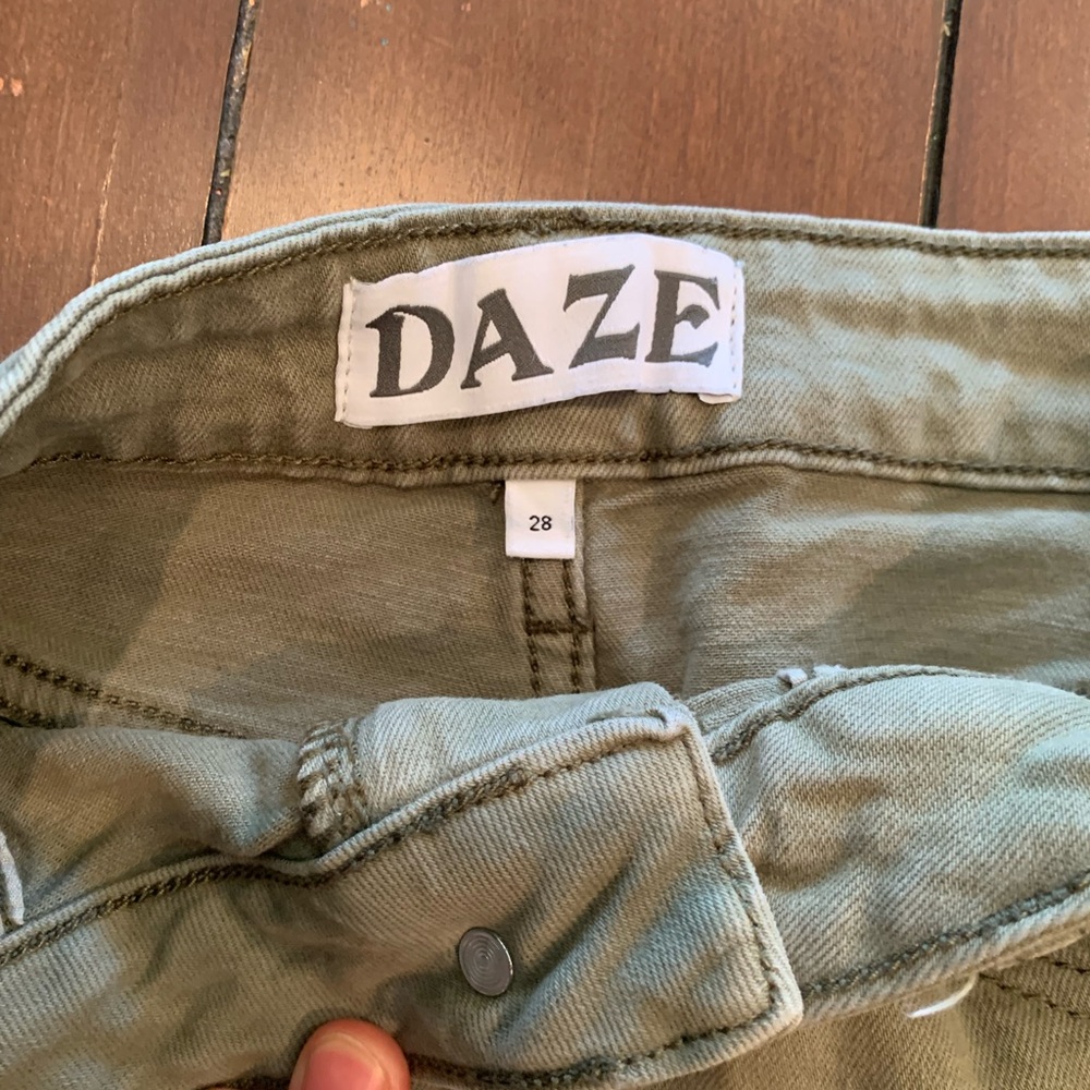 DAZE utility pants size 28 🌲🌲🌲🌲🌲